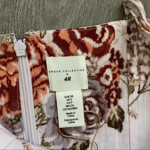 Floral print mini linen dress - Picture 13 of 16